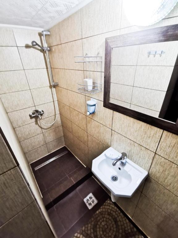 Shelby Accommodation -Adult Only- Sinaia Eksteriør bilde