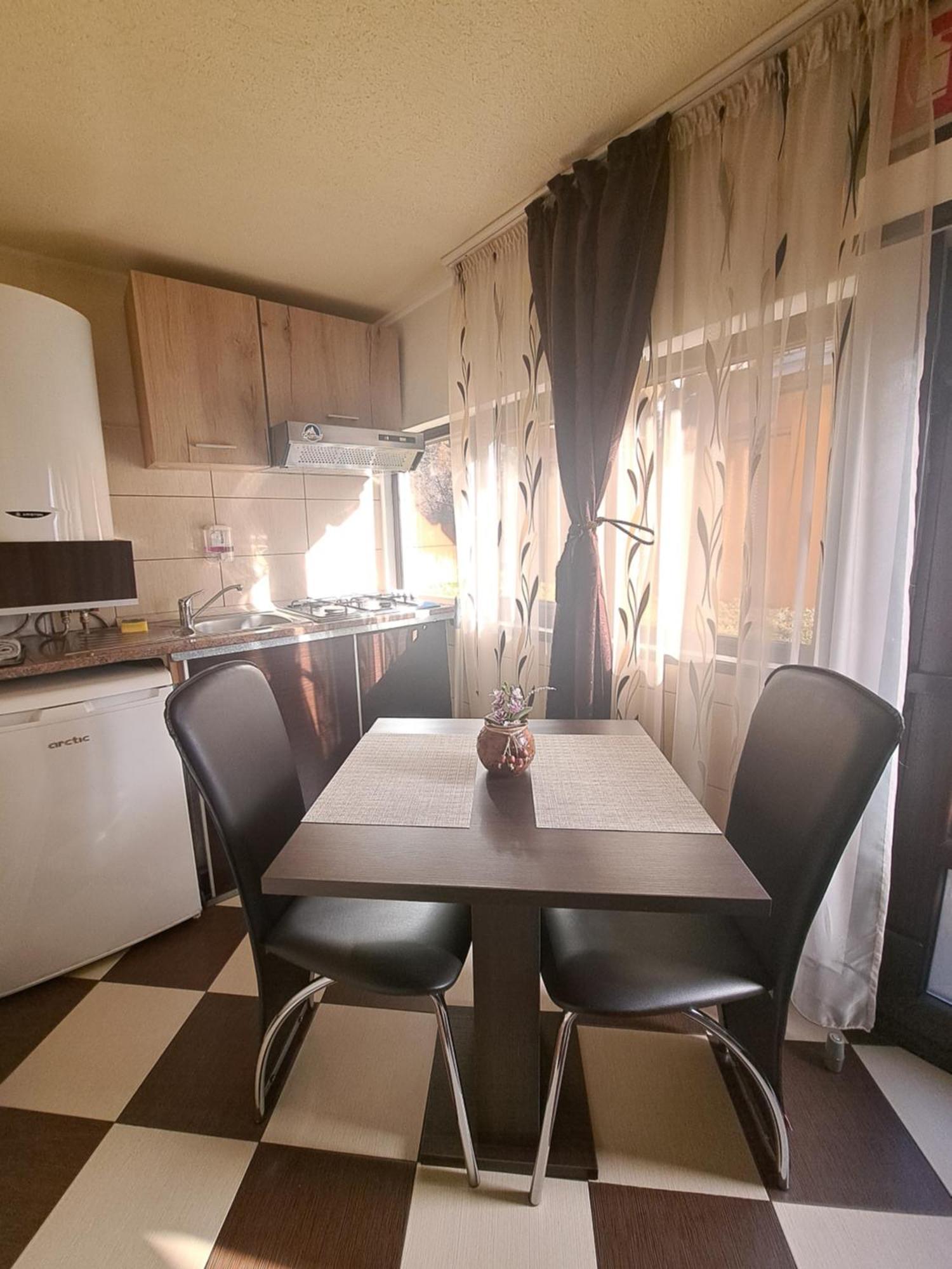 Shelby Accommodation -Adult Only- Sinaia Eksteriør bilde
