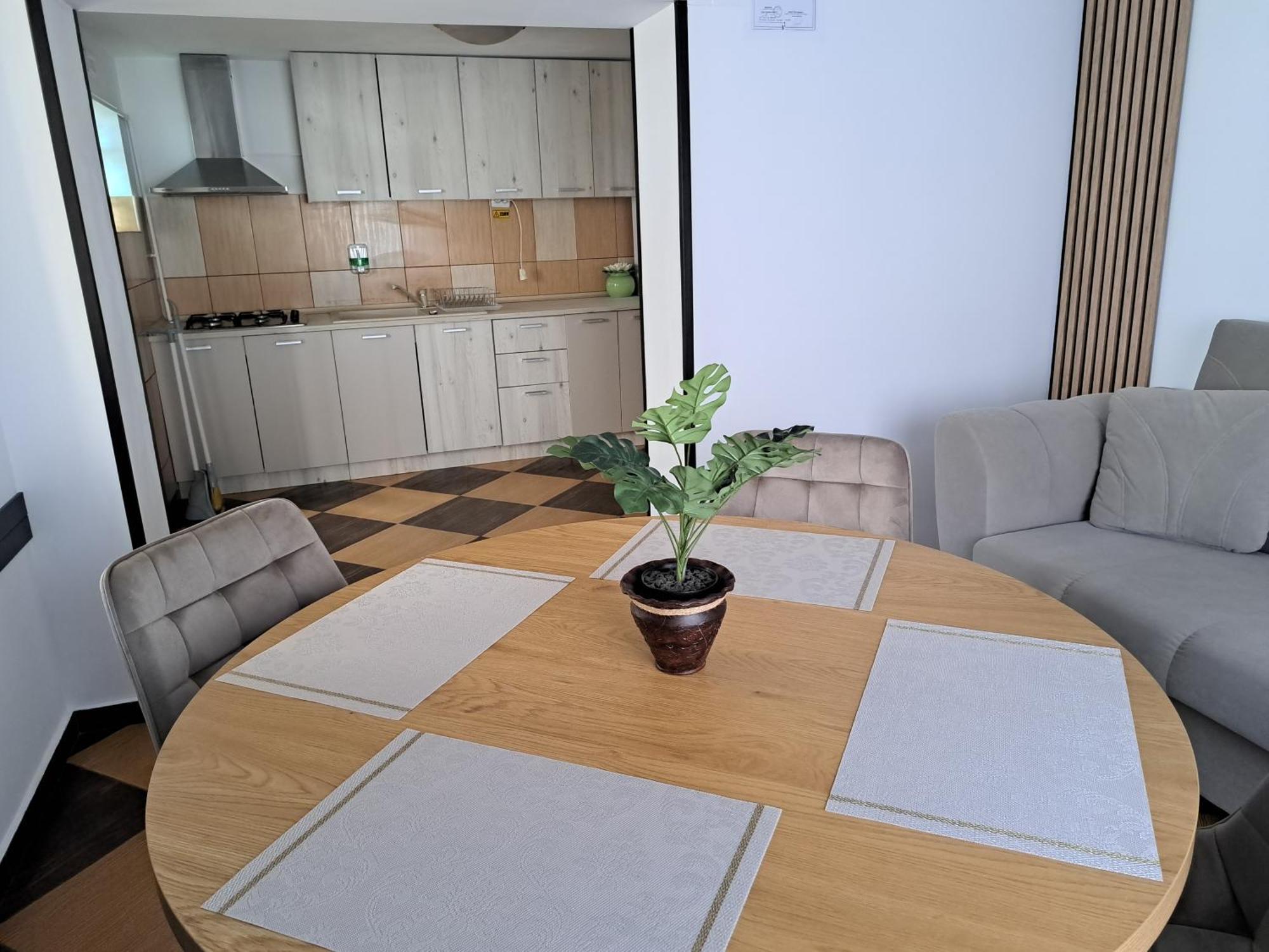 Shelby Accommodation -Adult Only- Sinaia Eksteriør bilde