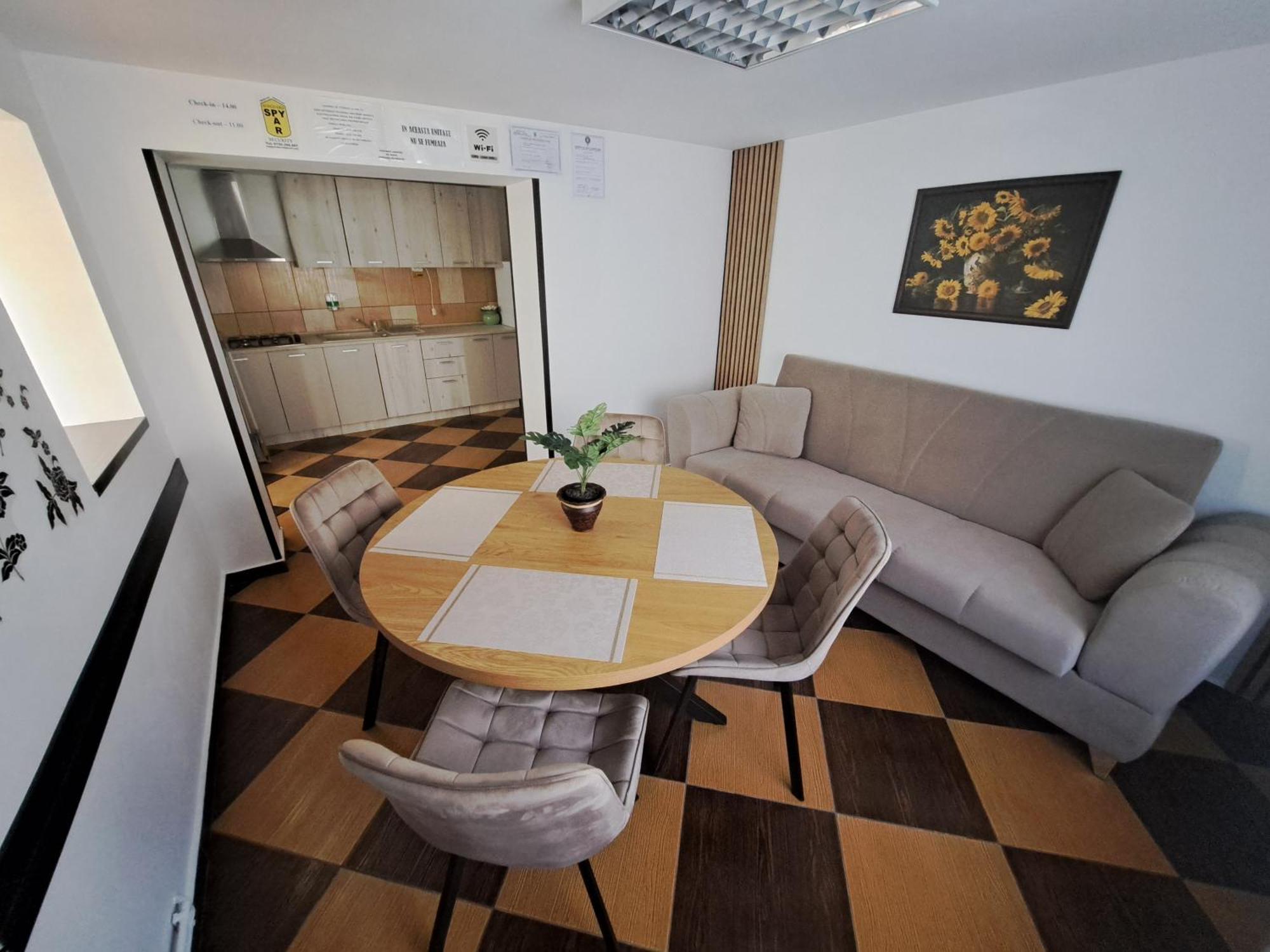 Shelby Accommodation -Adult Only- Sinaia Eksteriør bilde