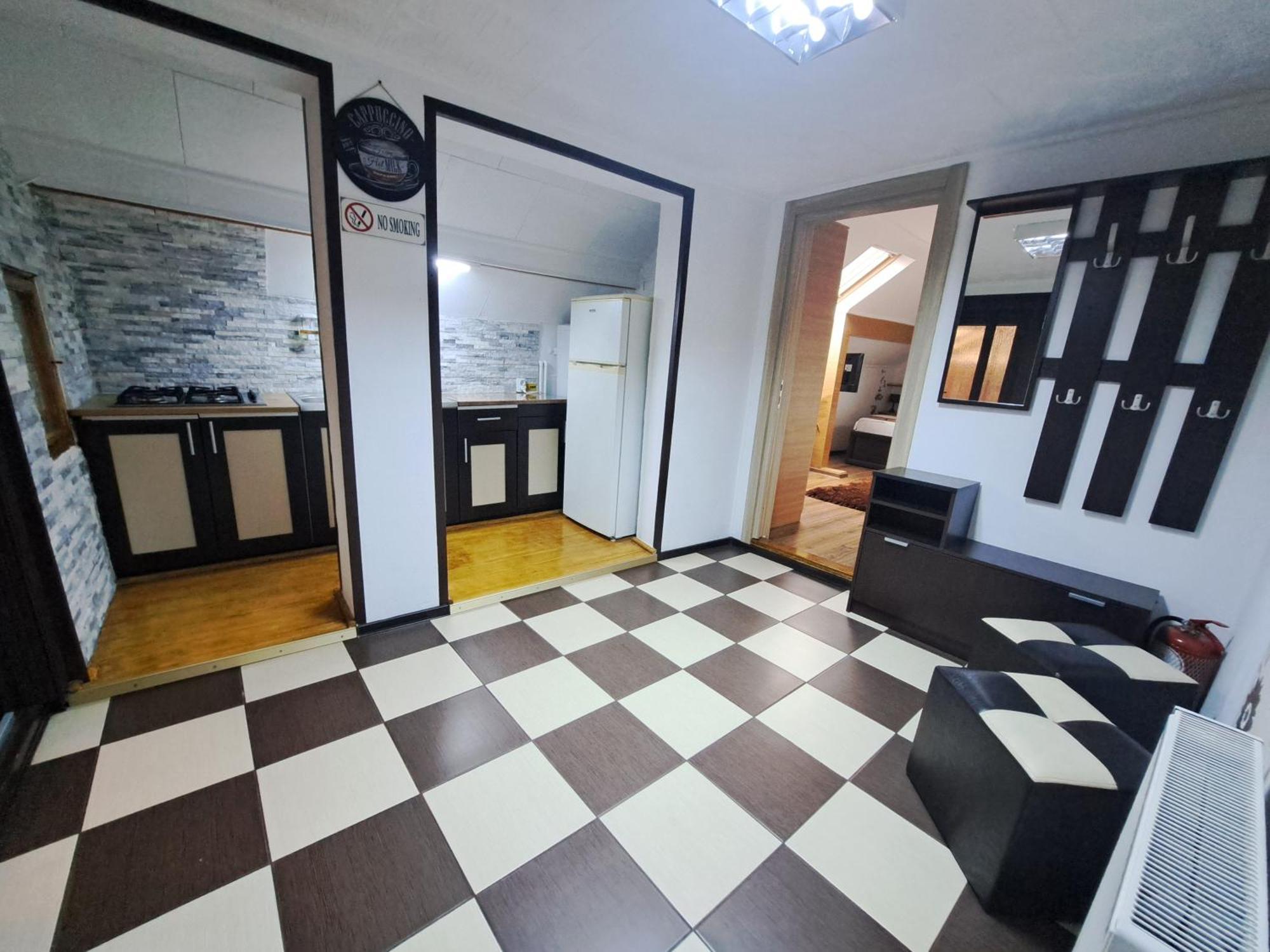 Shelby Accommodation -Adult Only- Sinaia Eksteriør bilde