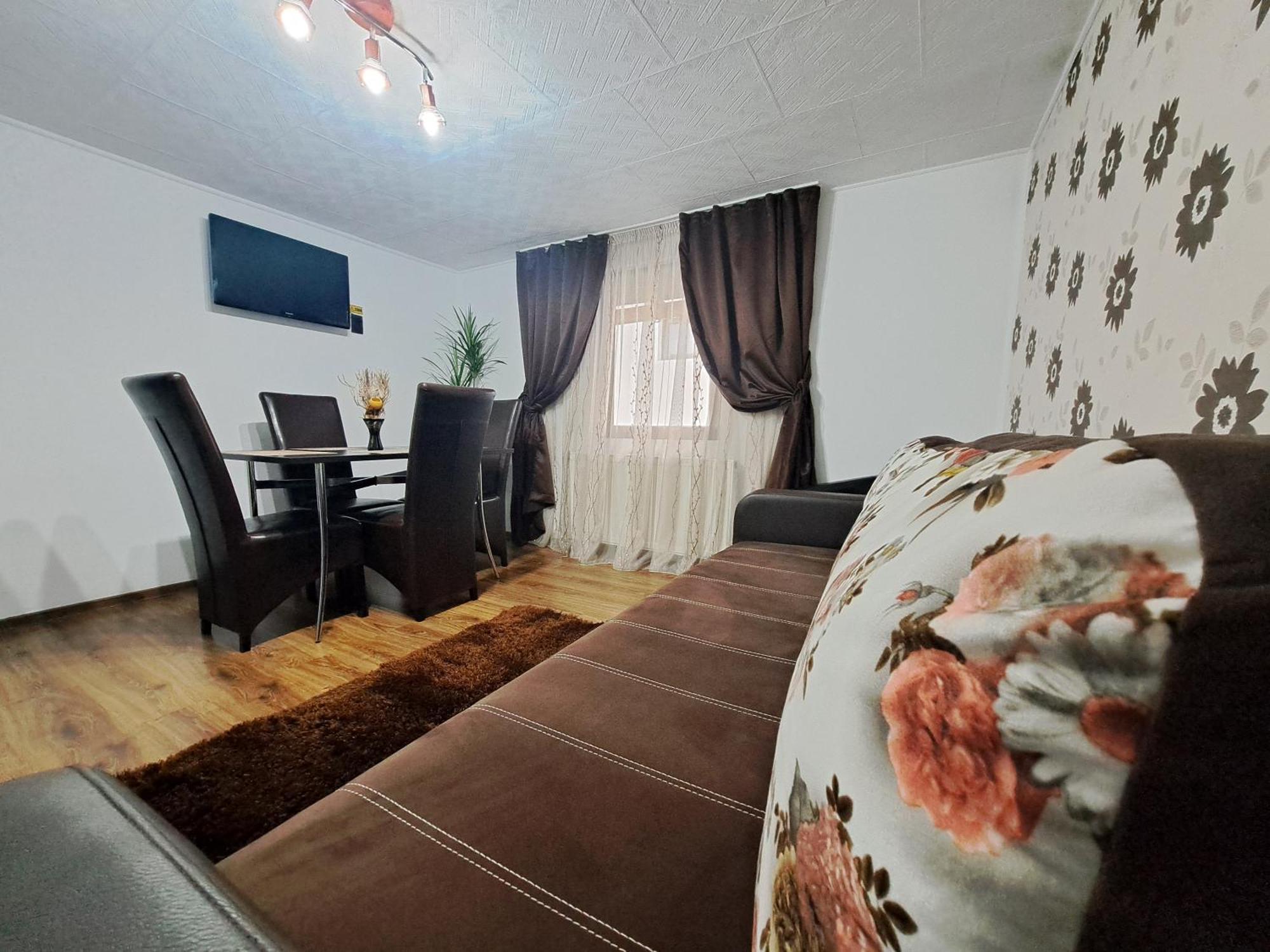 Shelby Accommodation -Adult Only- Sinaia Eksteriør bilde